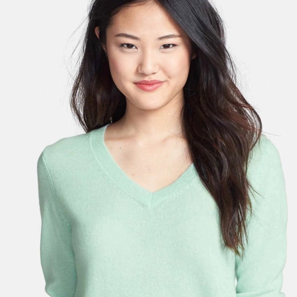 Halogen Cashmere V-Neck Sweater